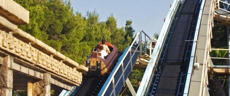  Achterbahn im Vergnügungspark von Zaragoza