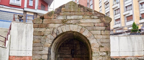 La Foncalada Fountain in Oviedo