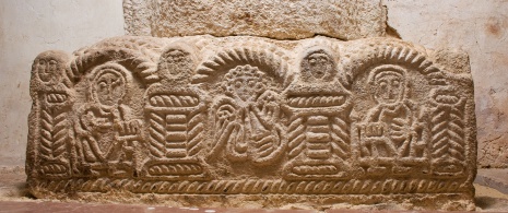 Detail des Innenraums der Kirche San Miguel de Lillo