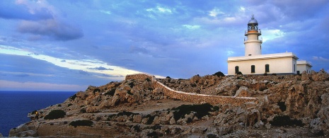 Faro de Cavalleria en la ruta de Cavalls, Menorca