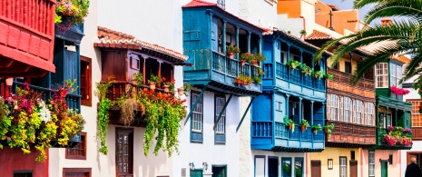 Detalle de edificios con arquitectura colonial de Santa Cruz en La Palma en La Palma, Islas Canarias