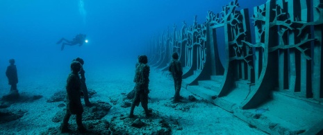 Musée Atlántico de Lanzarote. Sculptures « Crossing the Rubicon », de Jason deCaires Taylor