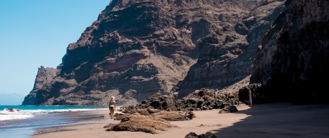 Vista da praia de Guguy em Gran Canaria, Ilhas Canárias