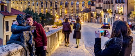 Calle San Juan a Segovia