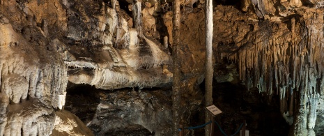 Los Enebralejos cave, Segovia