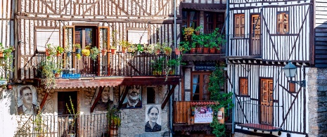 Façades à Mogarraz, province de Salamanque