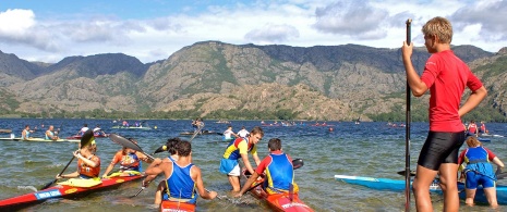 Kanufahren auf dem See von Sanabria.