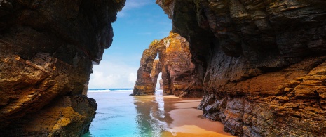 Plage des Cathédrales