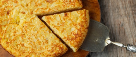 Spanish tortilla de patatas (potato omelette)