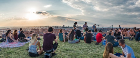 Veduta di Madrid dal Cerro del Tío Pío, un tramonto estivo