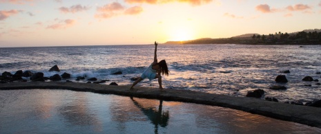 Yoga in spiaggia