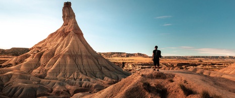 Turista en las Bardenas Reales, Navarra