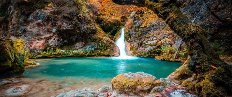 Nacimiento del río Urederra. Navarra