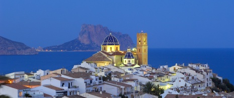 Vue de l’église Nuestra Señora del Consuelo d’Altea dans la province d’Alicante, région de Valence