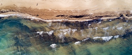 Widok z lotu ptaka na plażę La Patacona w Walencji, Wspólnota Walencka