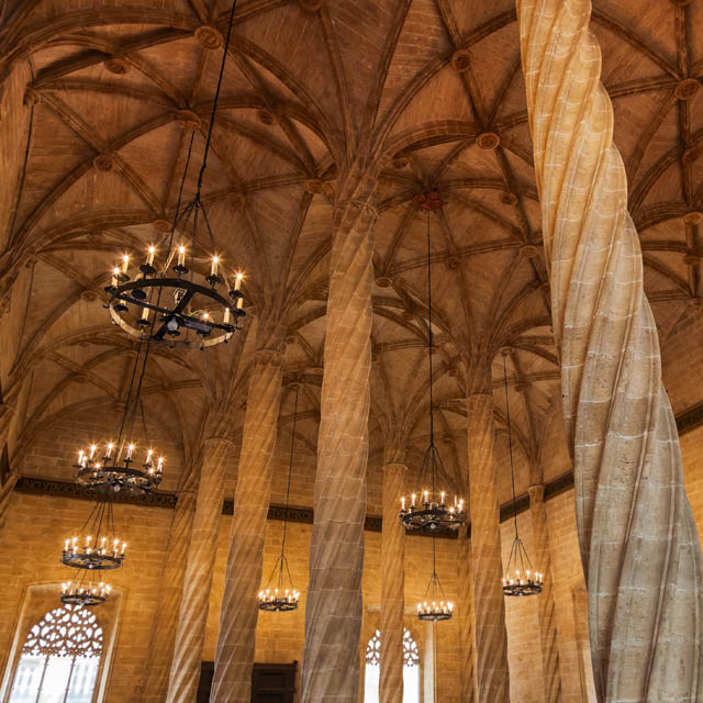 The Valencia Silk Exchange