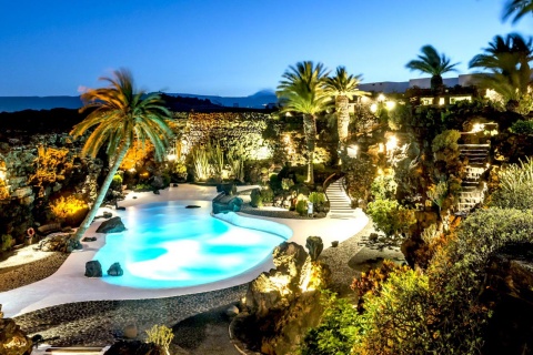 Jameos del agua en soirée, Lanzarote