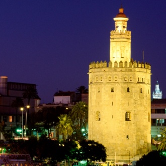 Nachtbesichtigung des Goldturms, Sevilla.