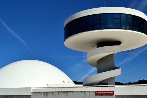 Exterior of the Niemeyer Centre. Avilés