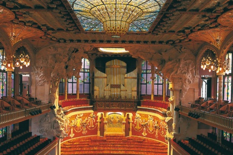 Interior do Palau de la Música Catalana, em Barcelona