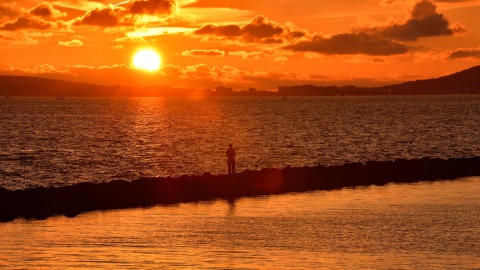 Pôr do sol, cais do porto de Palma 