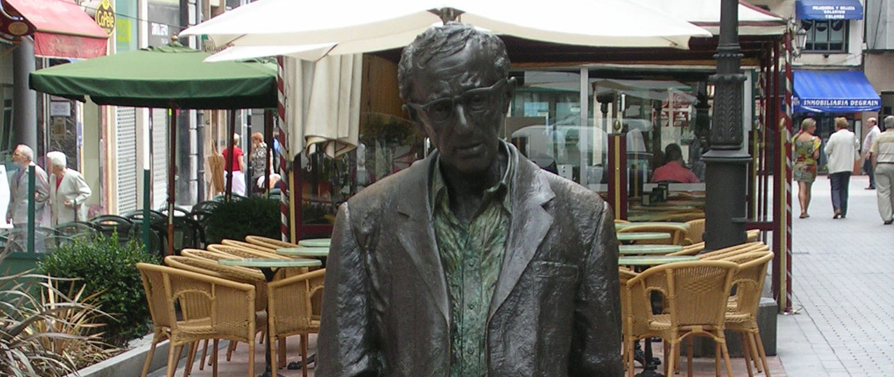 Statue of Woody Allen