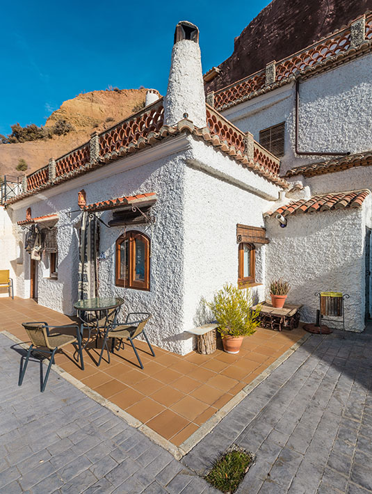 Cuevas blancas en Granada, Andalucía