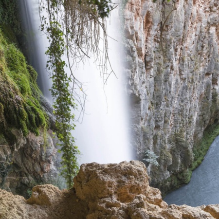 "Der Wasserfall Cola de Caballo am Piedra-Kloster in Nuévalos (Saragossa, Aragonien) "