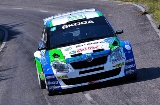 Une voiture participante du rallye Princesse des Asturies à Oviedo
