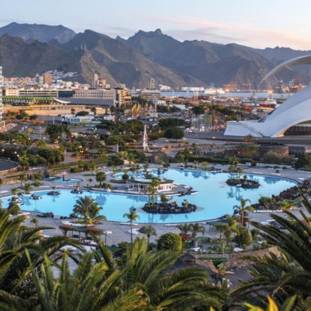 Panorámica de Santa Cruz de Tenerife, en la isla de Tenerife (Islas Canarias)