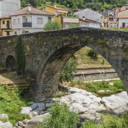 Ponte Medieval Aquelcabos, em Arenas de San Pedro (Ávila, Castilla y León)