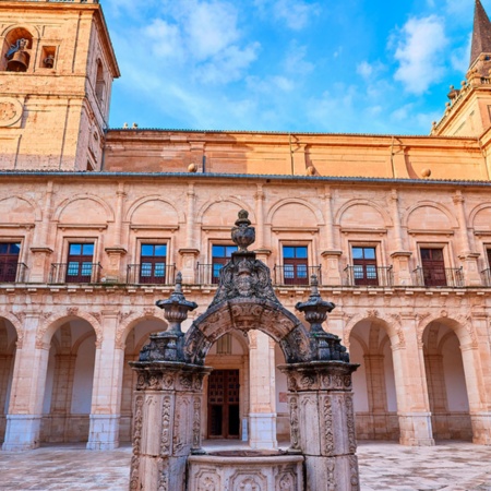 Klasztor w Uclés. Cuenca
