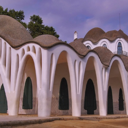 Der Hof Masia Freixa im Sant Jordi-Park von Terrasa (Barcelona, Katalonien)