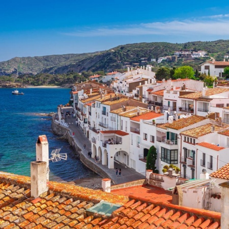 Blick auf Cadaqués (Girona, Katalonien)