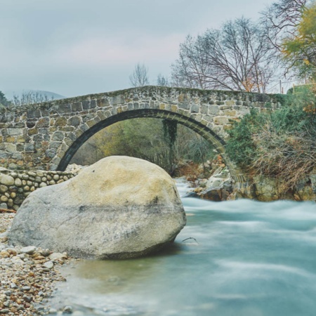 Un des ponts de pierre de Jarandilla de la Vera, dans la province de Cáceres (Estrémadure)