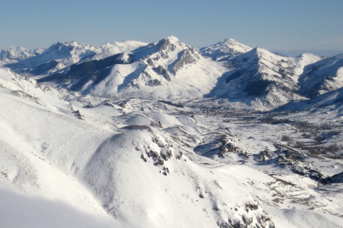 Villamanin im Winter. Alto del Bernesga