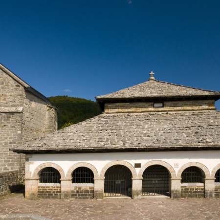 Die Kapellen Espíritu Santo und Santiago in Roncesvalles (Navarra)