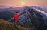 Randonneur sur le Mont Anboto dans le Parc naturel d'Urkiola, Pays basque