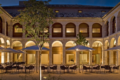 Patio intérieur du Parador de Alcalá de Henares