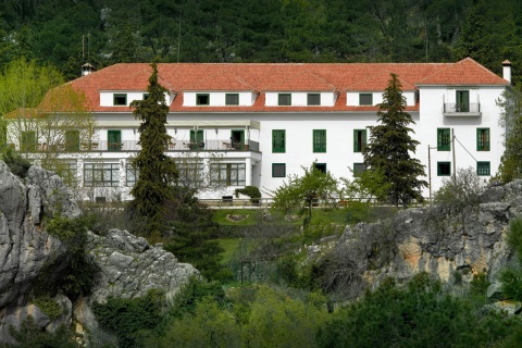 Vista del exterior y entorno del Parador de Cazorla