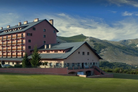 Exterior of the Parador de Cervera de Pisuerga
