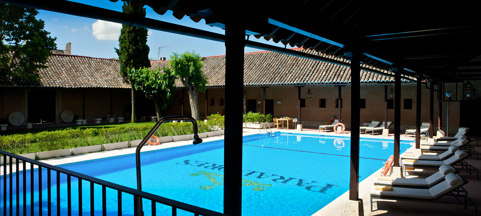 Piscine du Parador de Chinchón Piscine du Parador de Chinchón