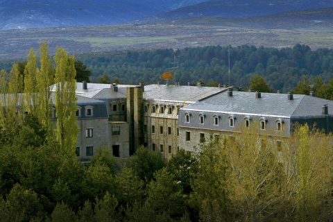 Vista exterior del Parador de Gredos