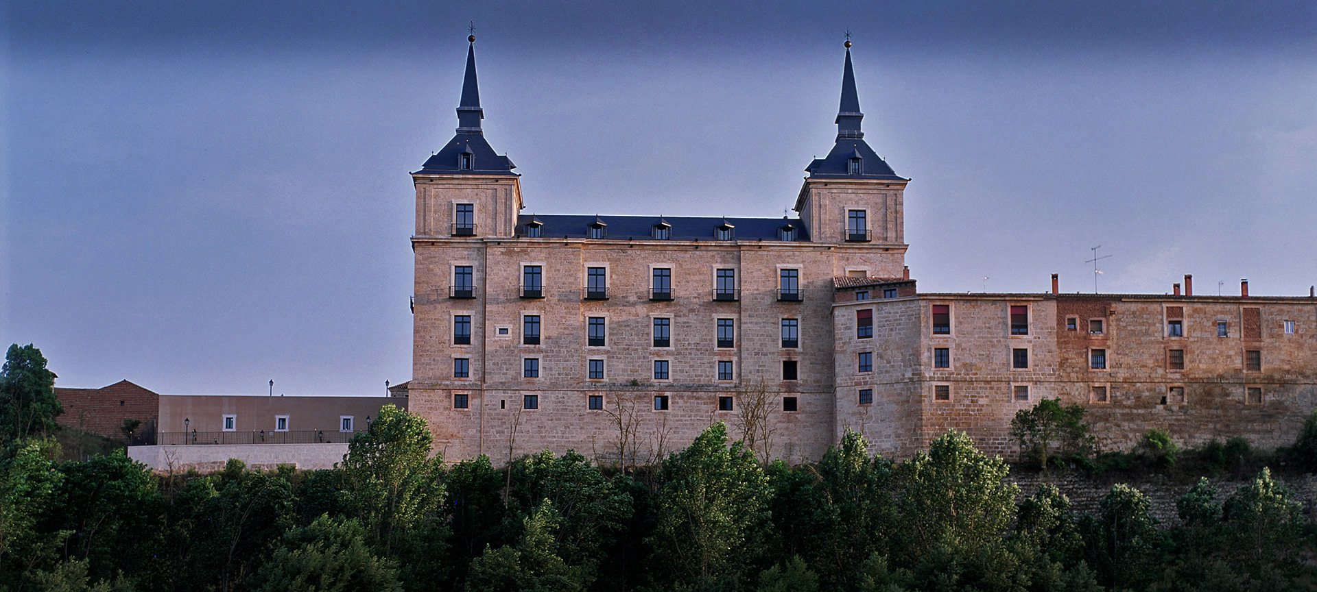 Vue extérieure du Parador de Lerma Vue extérieure du Parador de Lerma