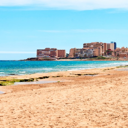 Playa de La Mata de Torrevieja en Alicante, Comunidad Valenciana