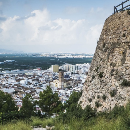 Blick auf Oliva (Valencia) von der Burg von Santa Ana aus gesehen