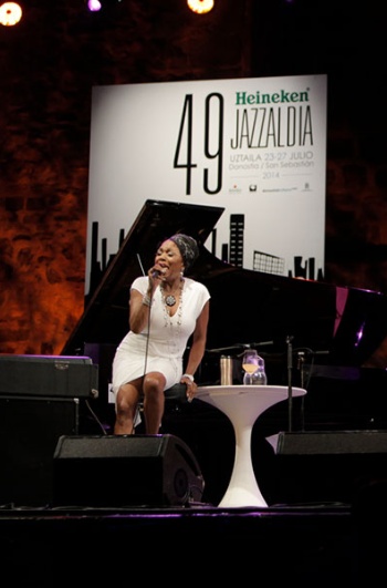 Actuación de Dee Dee Bridgewater