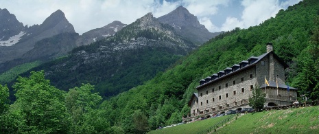 Exterior of the Parador de Bielsa