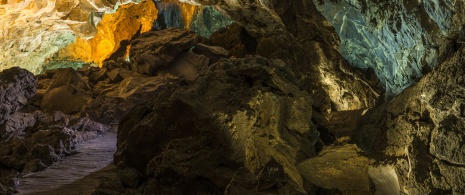 Auditorio en la Cueva de los Verdes